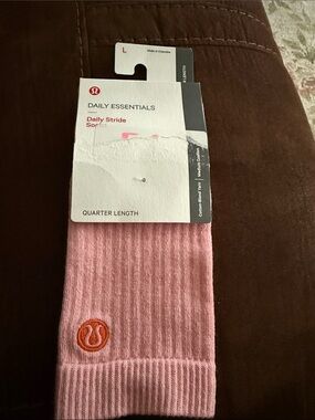 lululemon athletica Pink Quarter-Length Daily Stride Socks